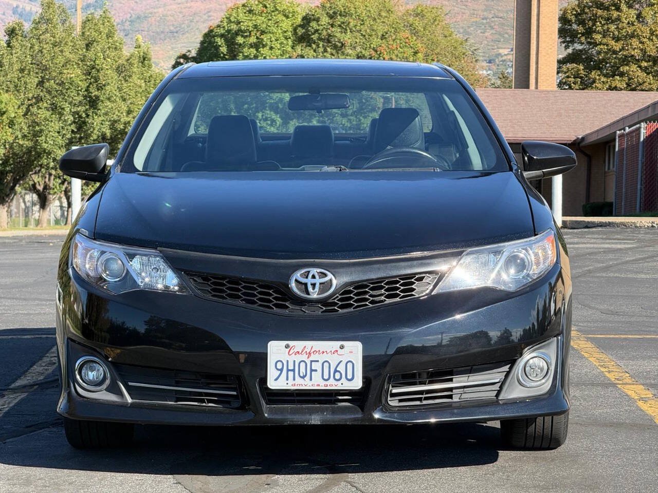 Used 2013 Toyota Camry SE FWD image 8