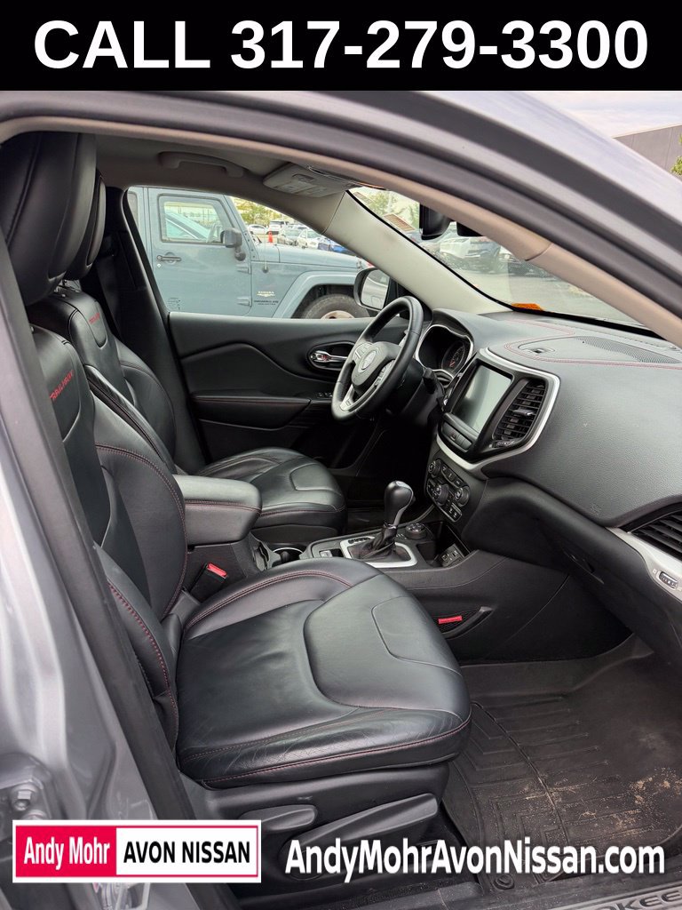 Used 2014 Jeep Cherokee Trailhawk w/ Comfort/Convenience Group AWD/4WD image 10