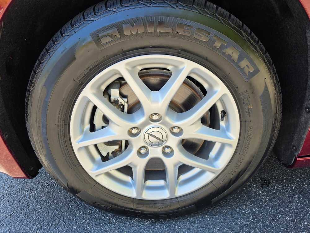 Used 2023 Chrysler Voyager LX FWD image 12