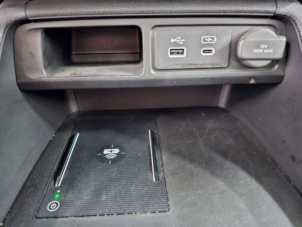 Used 2025 Honda Pilot TrailSport image 29