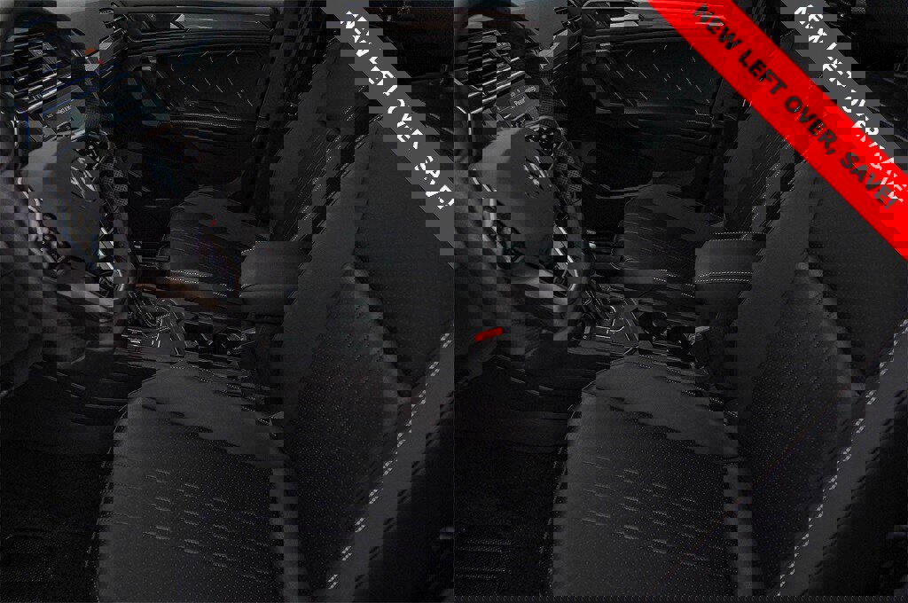 Used 2024 Volkswagen Tiguan SE R-Line image 8