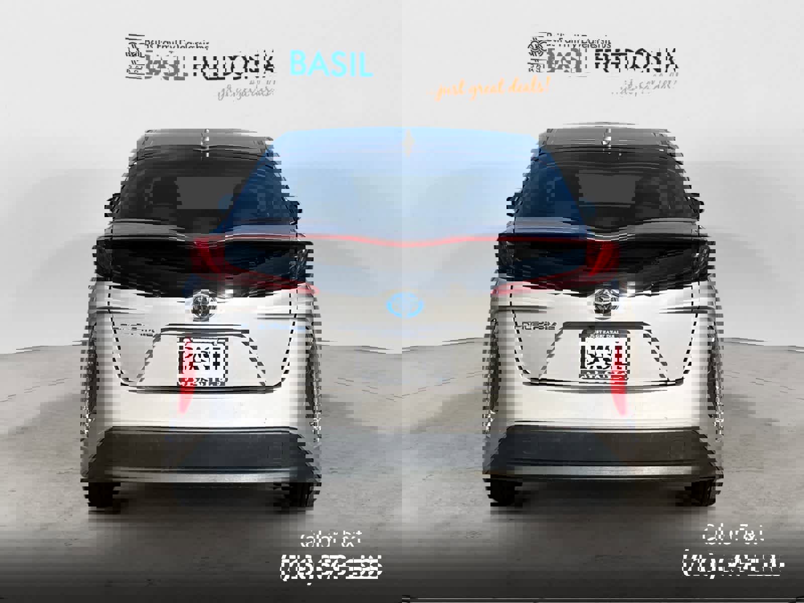 Used 2020 Toyota Prius Prime LE image 4