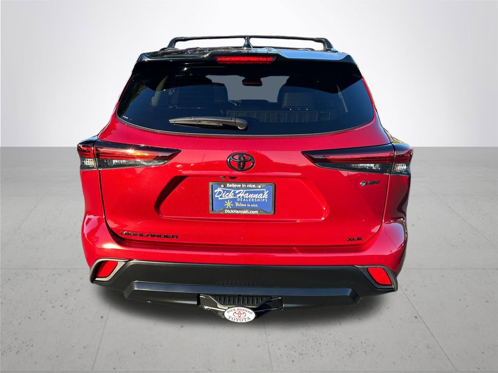 New 2025 Toyota Highlander XLE image 9