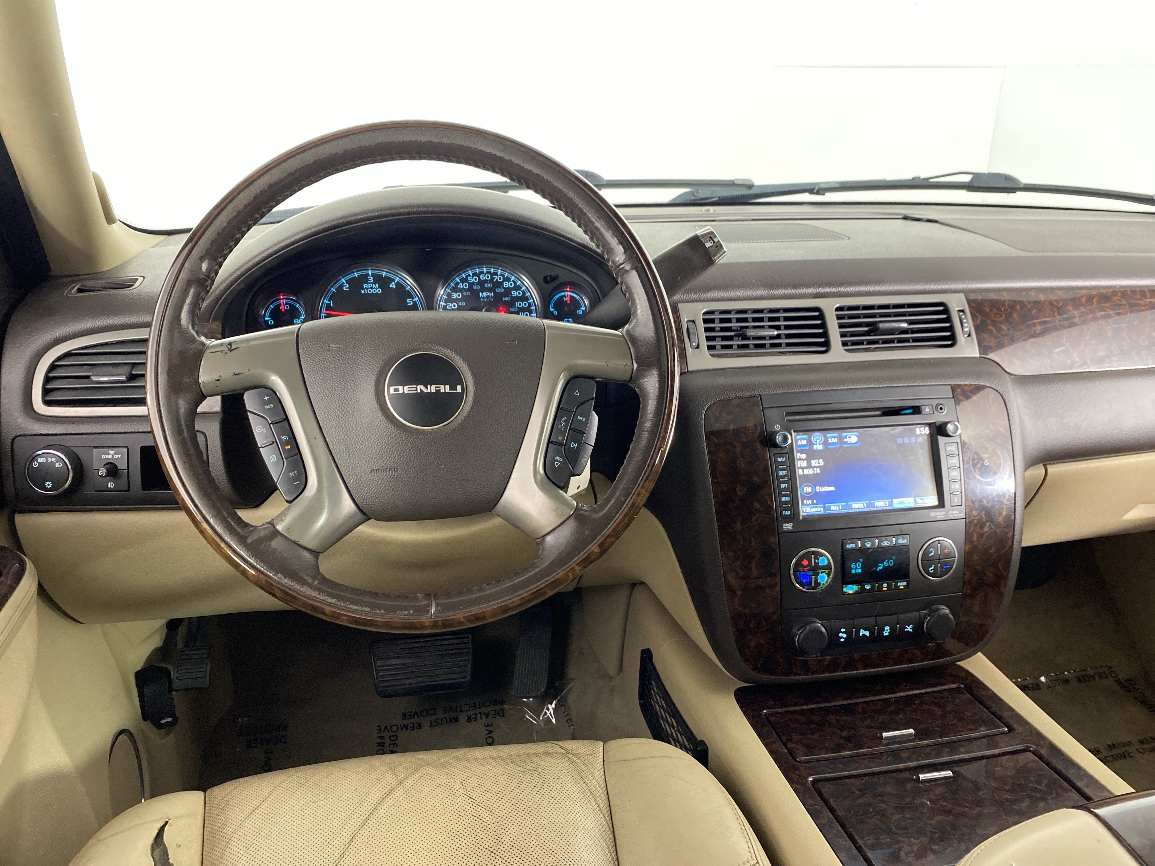 Used 2013 GMC Yukon XL Denali AWD/4WD image 18