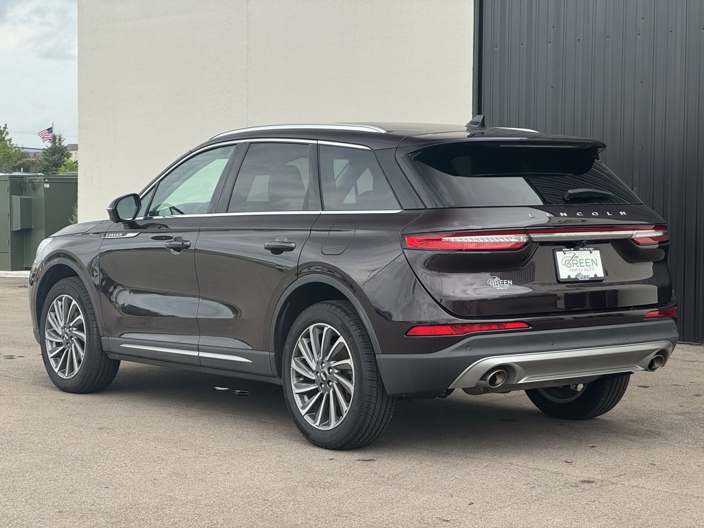 Used 2023 Lincoln Corsair Reserve w/ Equipment Group 201A image 3