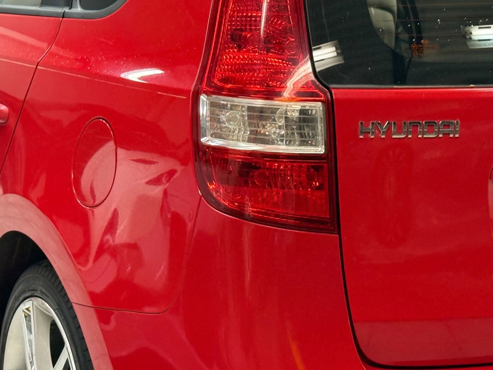 Used 2010 Hyundai Elantra SE image 12