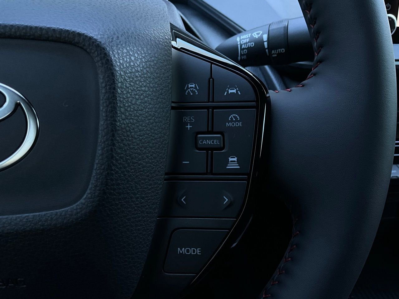 New 2026 Toyota Prius Plug-In Hybrid FWD image 31