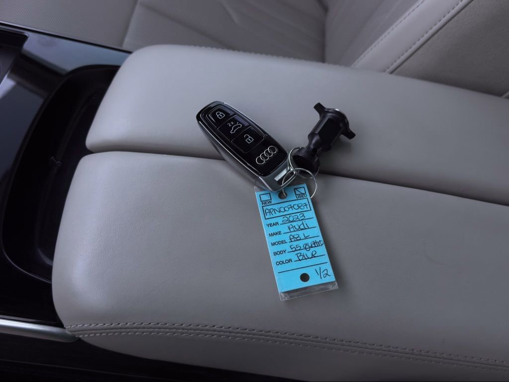 Used 2023 Audi A8 L 3.0T image 11