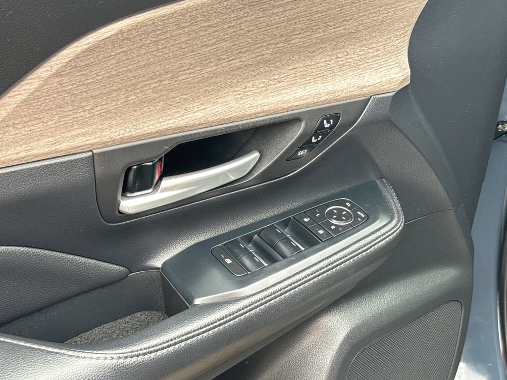 Used 2024 Toyota Grand Highlander AWD image 36