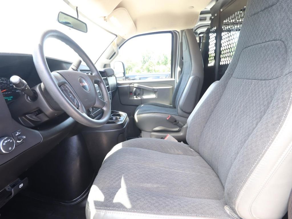 Used 2024 GMC Savana 2500 w/ Driver Convenience Package RWD image 2