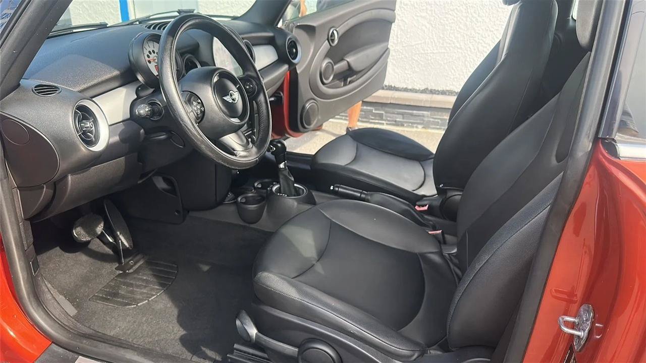 Used 2013 MINI Cooper Clubman FWD image 20