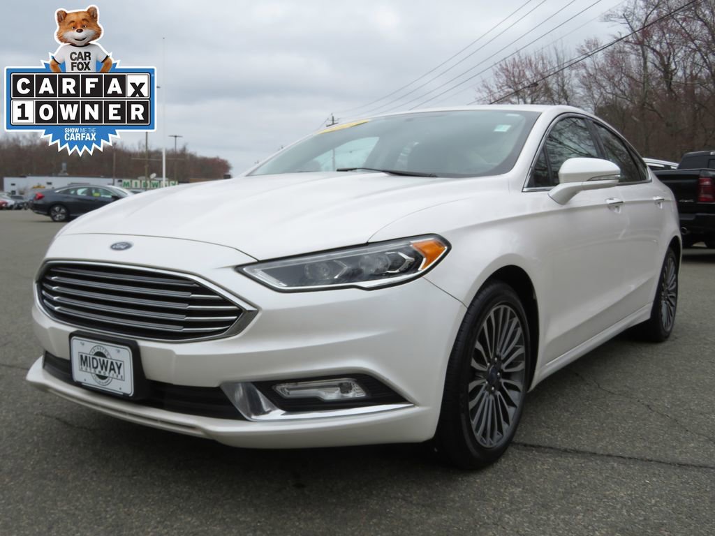 Used 2017 Ford Fusion SE image 1