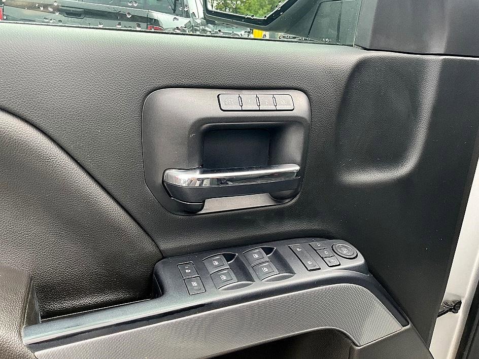 Used 2017 Chevrolet Silverado 1500 LTZ Z71 w/ Redline Edition image 13