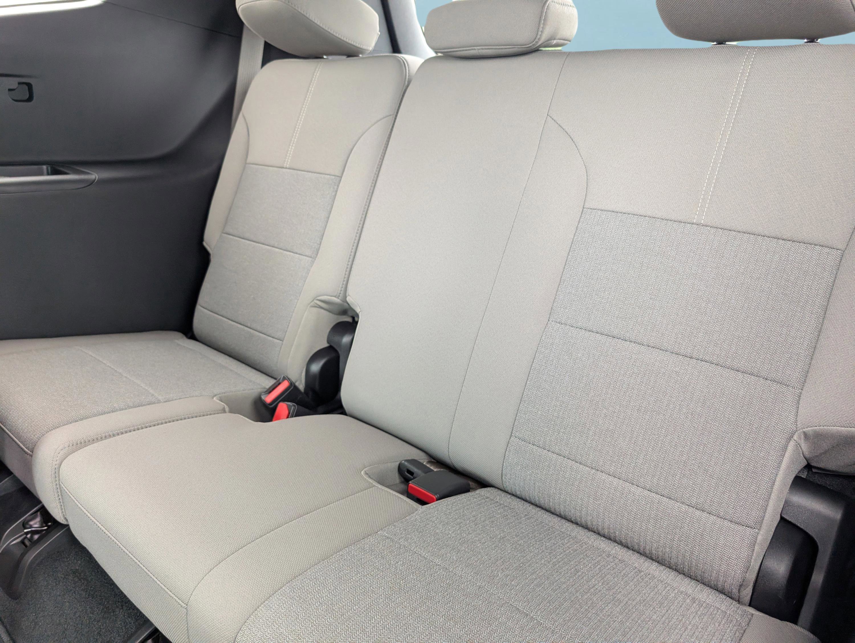 New 2026 GMC Acadia Elevation image 14