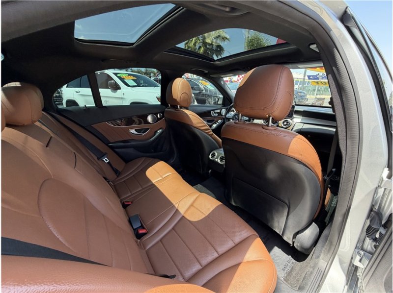 Used 2019 Mercedes-Benz C 300 Sedan image 29