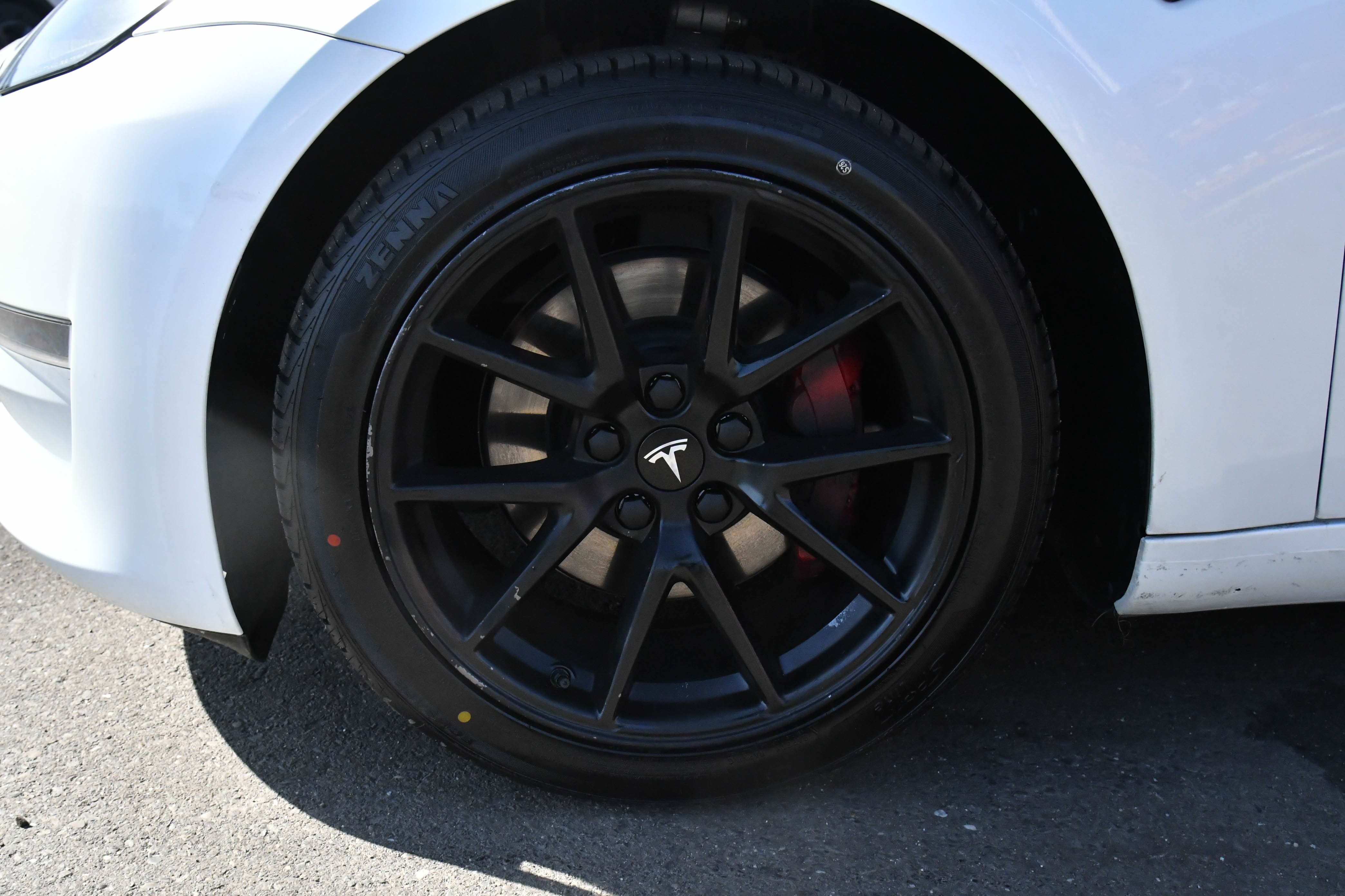 Used 2023 Tesla Model 3 Standard Range image 12