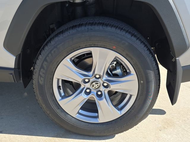 New 2025 Toyota RAV4 XLE image 33