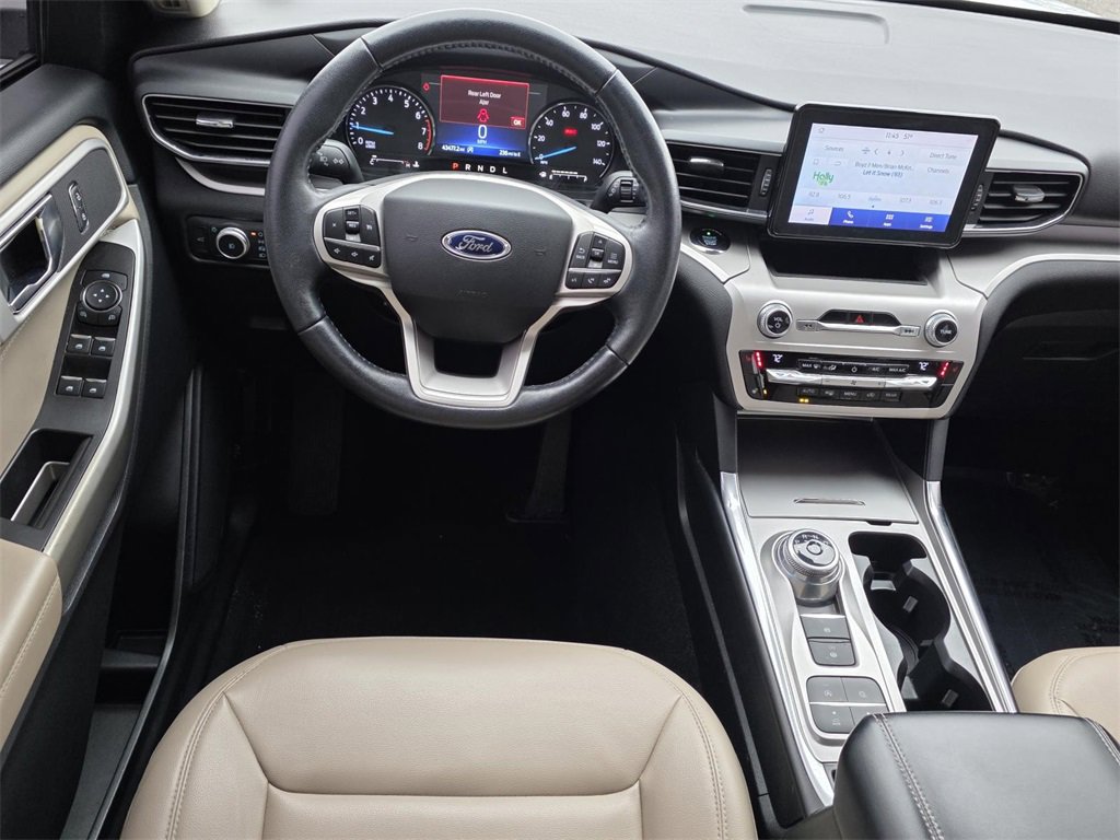 Used 2021 Ford Explorer XLT w/ Equipment Group 202A image 13