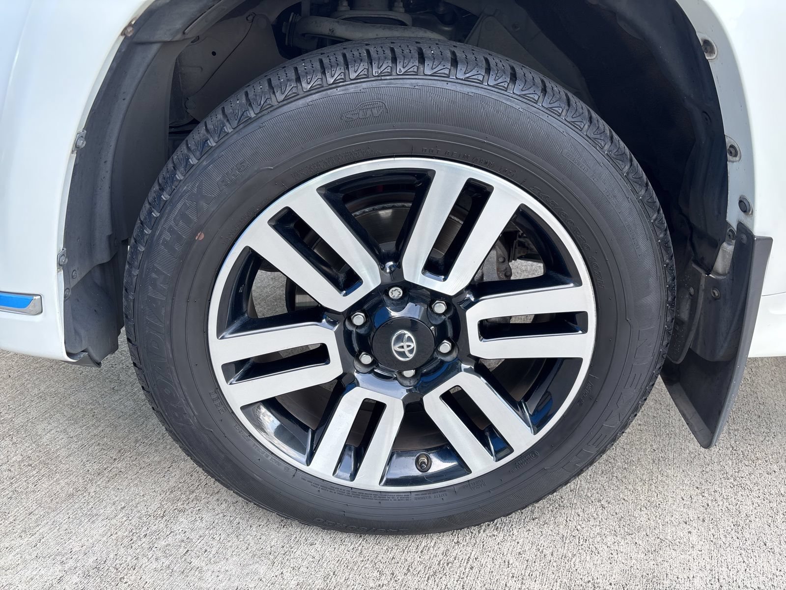 Used 2017 Toyota 4Runner Limited AWD/4WD image 26