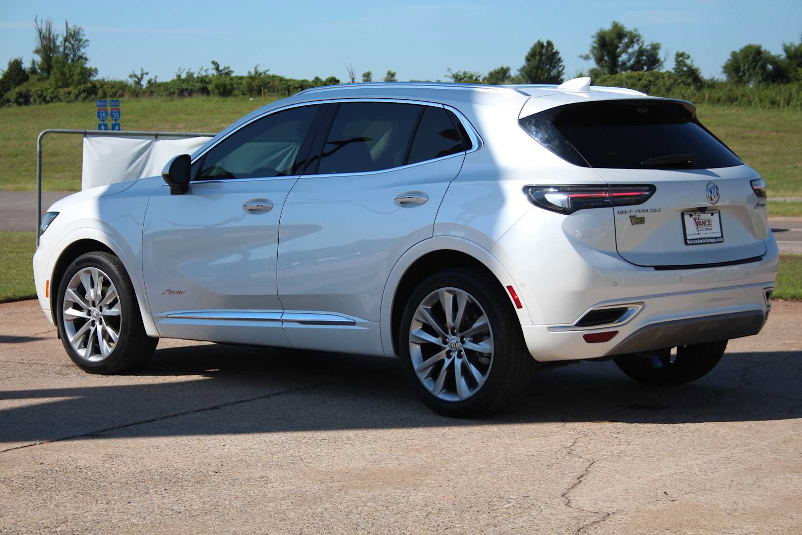 Used 2023 Buick Envision Avenir FWD image 7