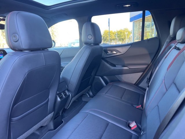 Used 2025 Chevrolet Equinox RS image 19