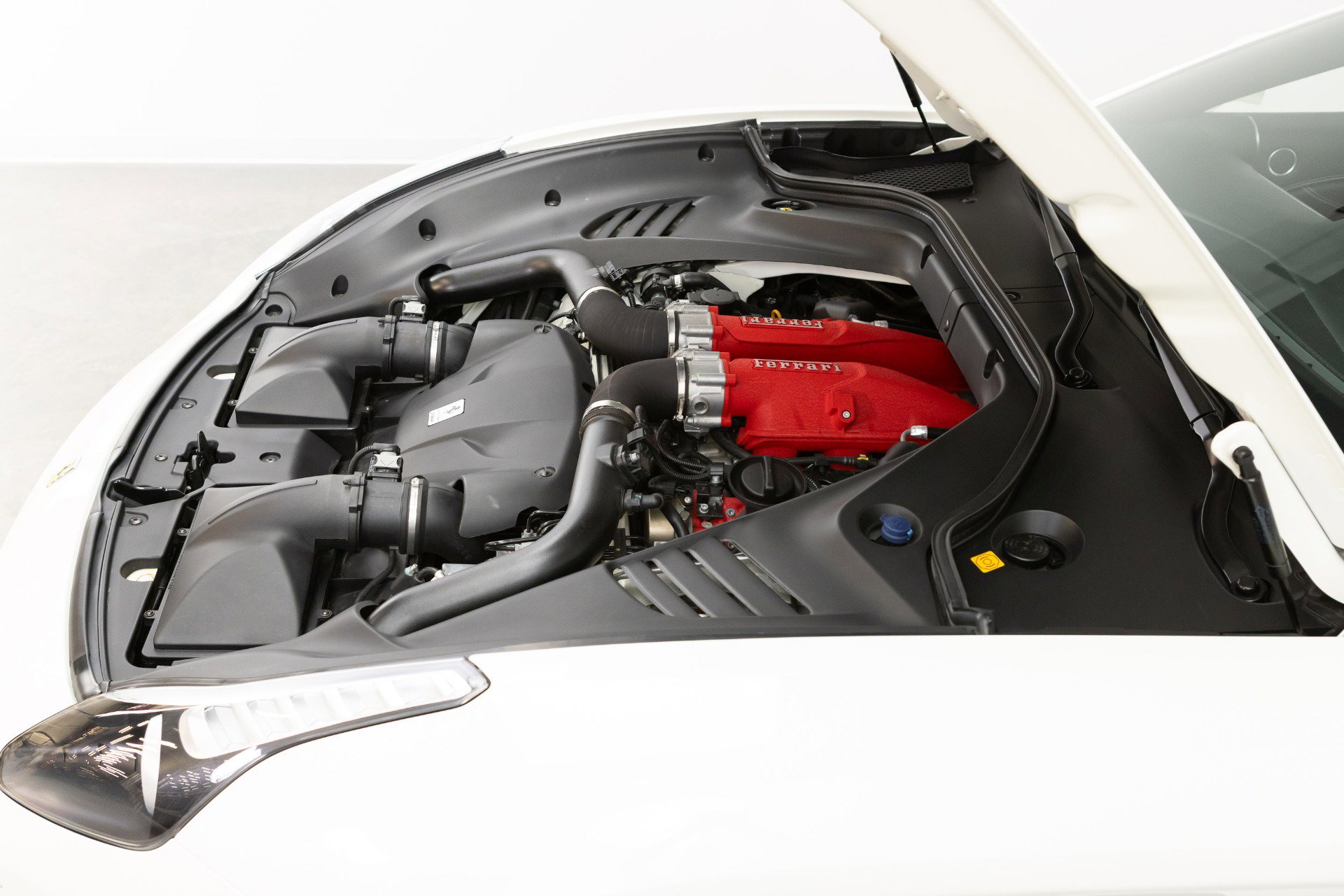 Certified 2016 Ferrari California T image 94