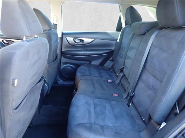 Used 2015 Nissan Rogue S FWD image 9