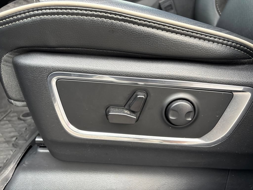 Used 2025 RAM 1500 Laramie w/ Night Edition AWD/4WD image 24