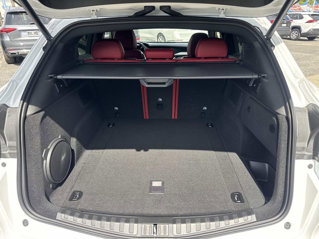 Used 2023 Alfa Romeo Stelvio Veloce image 25