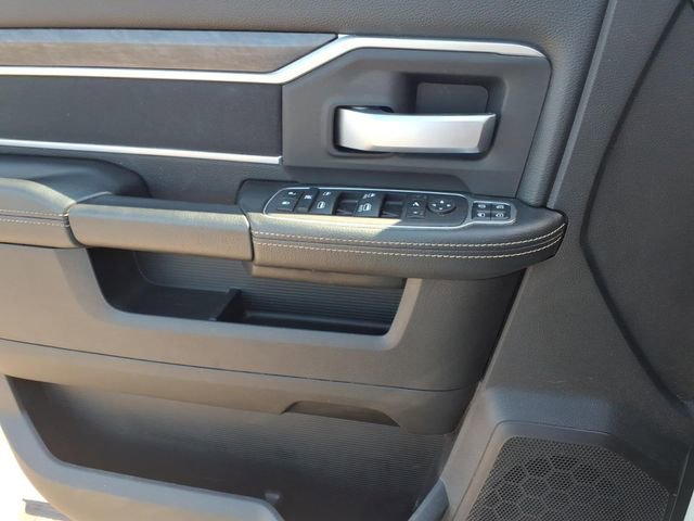 Used 2024 RAM 3500 Big Horn AWD/4WD image 17