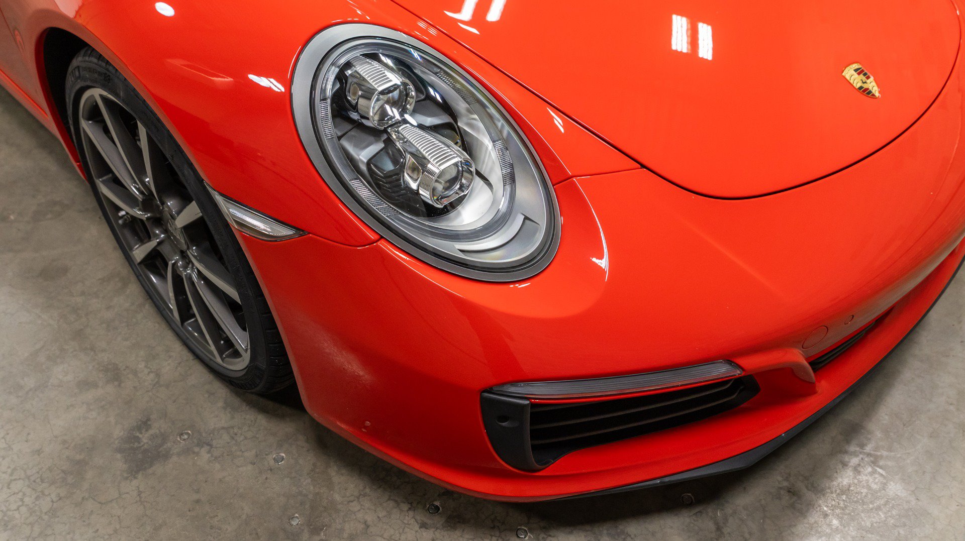 Used 2018 Porsche 911 Carrera RWD image 17