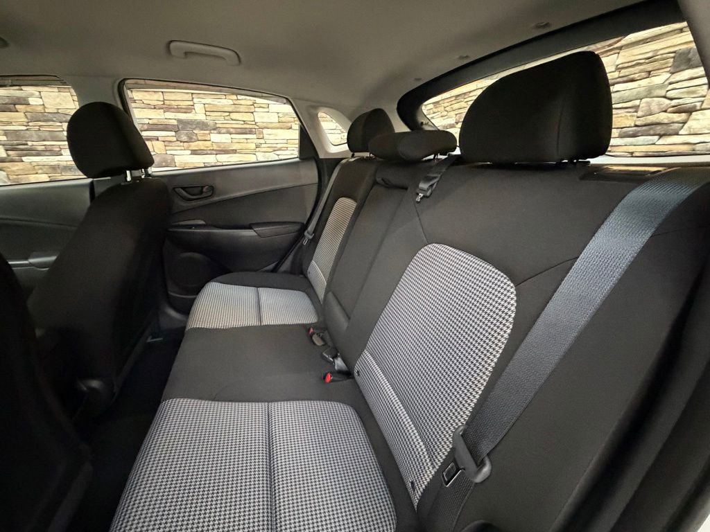 Used 2023 Hyundai Kona SE AWD/4WD image 27