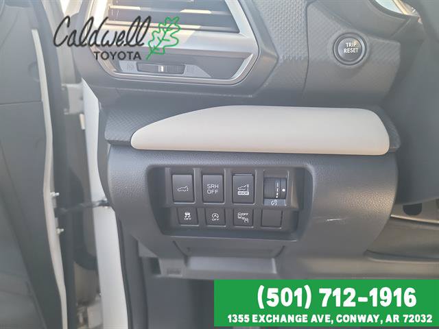 Used 2022 Subaru Forester Limited AWD/4WD image 17