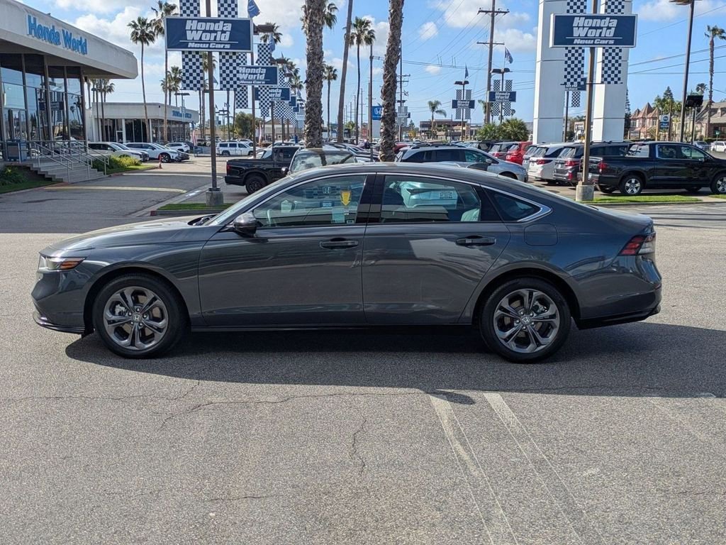 Certified 2025 Honda Accord EX-L image 17