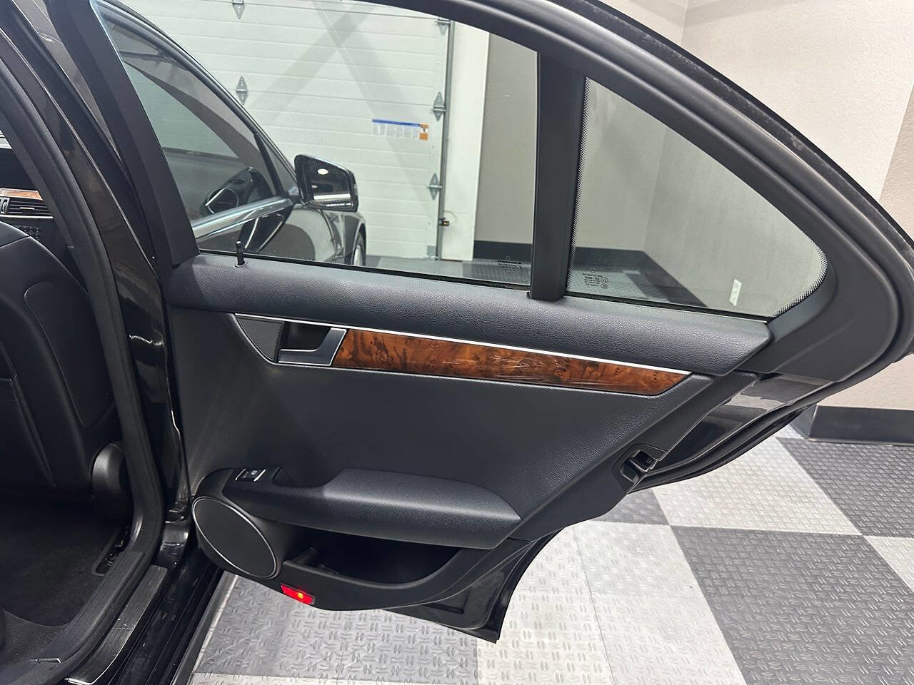 Used 2012 Mercedes-Benz C 300 4MATIC Sedan image 24