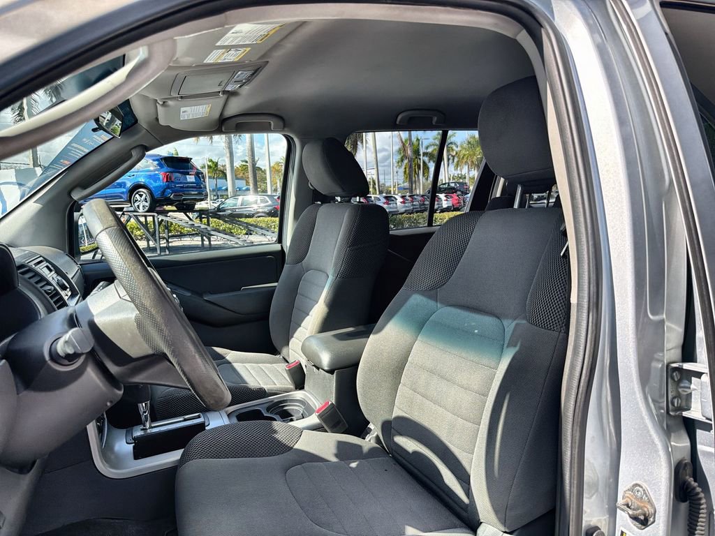 Used 2010 Nissan Pathfinder S image 24