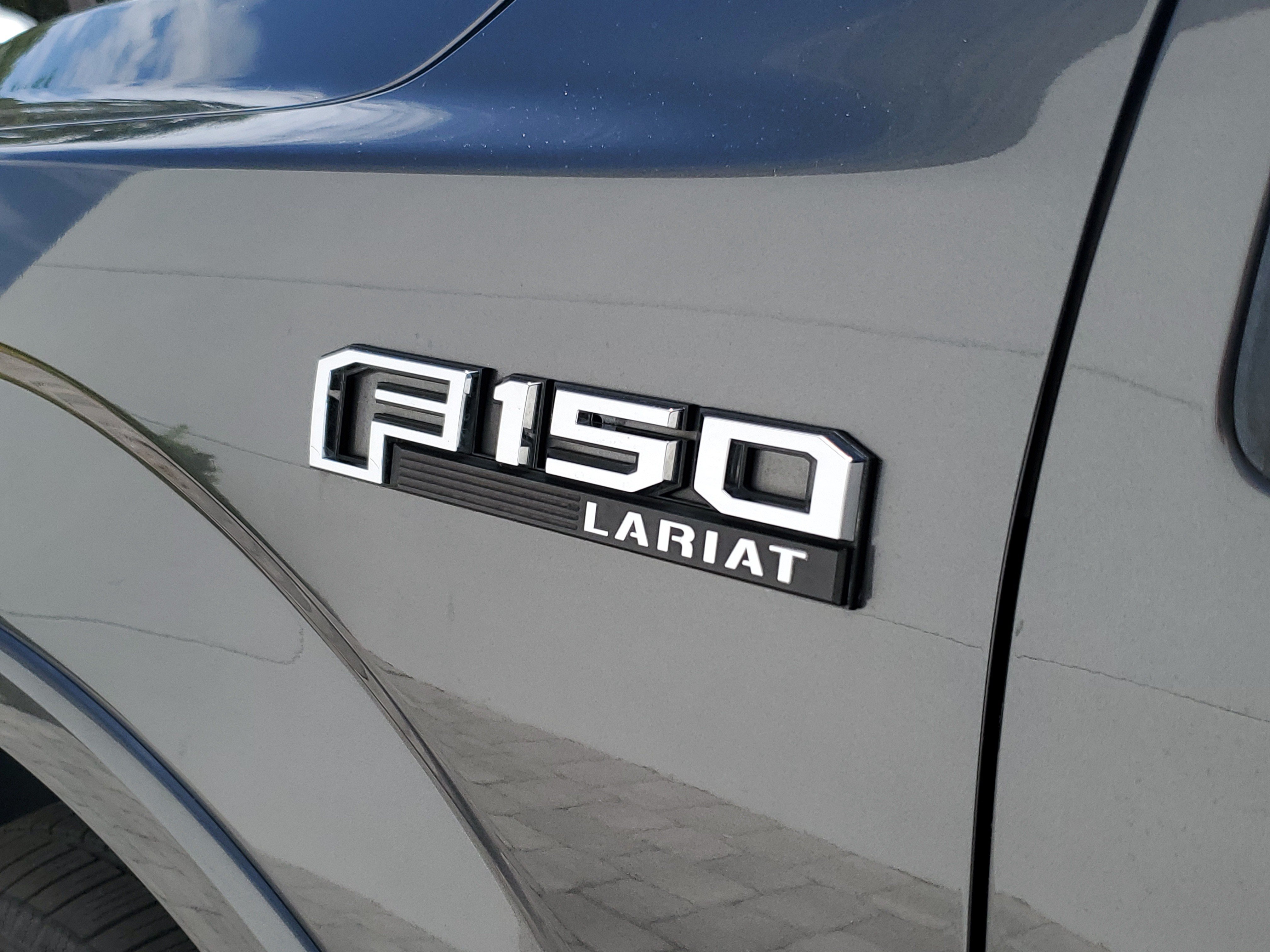 Used 2019 Ford F150 Lariat w/ Equipment Group 502A Luxury AWD/4WD image 8