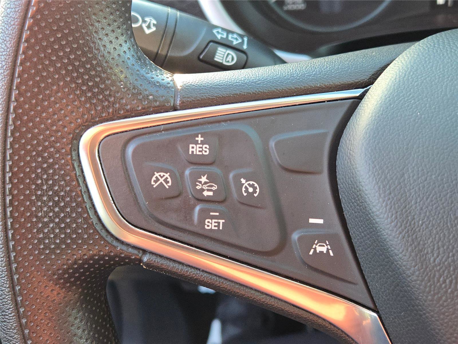 Used 2024 Chevrolet Malibu LT image 32