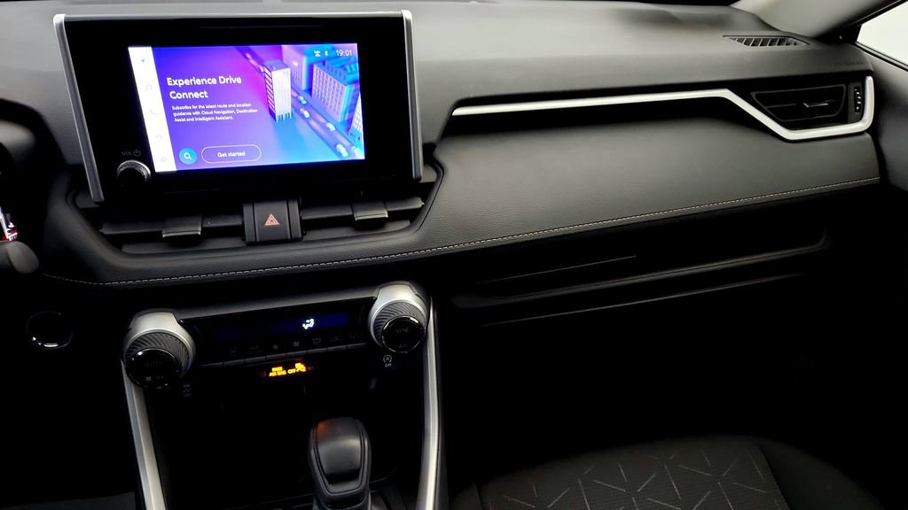 Certified 2025 Toyota RAV4 XLE AWD/4WD image 29