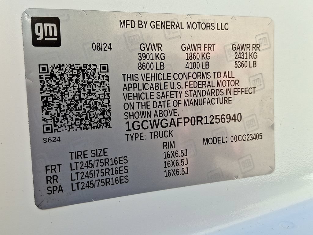 Used 2024 Chevrolet Express 2500 w/ Driver Convenience Package RWD image 27
