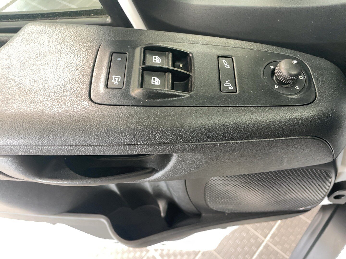 Used 2025 RAM ProMaster 3500 w/ Safety Group FWD image 15