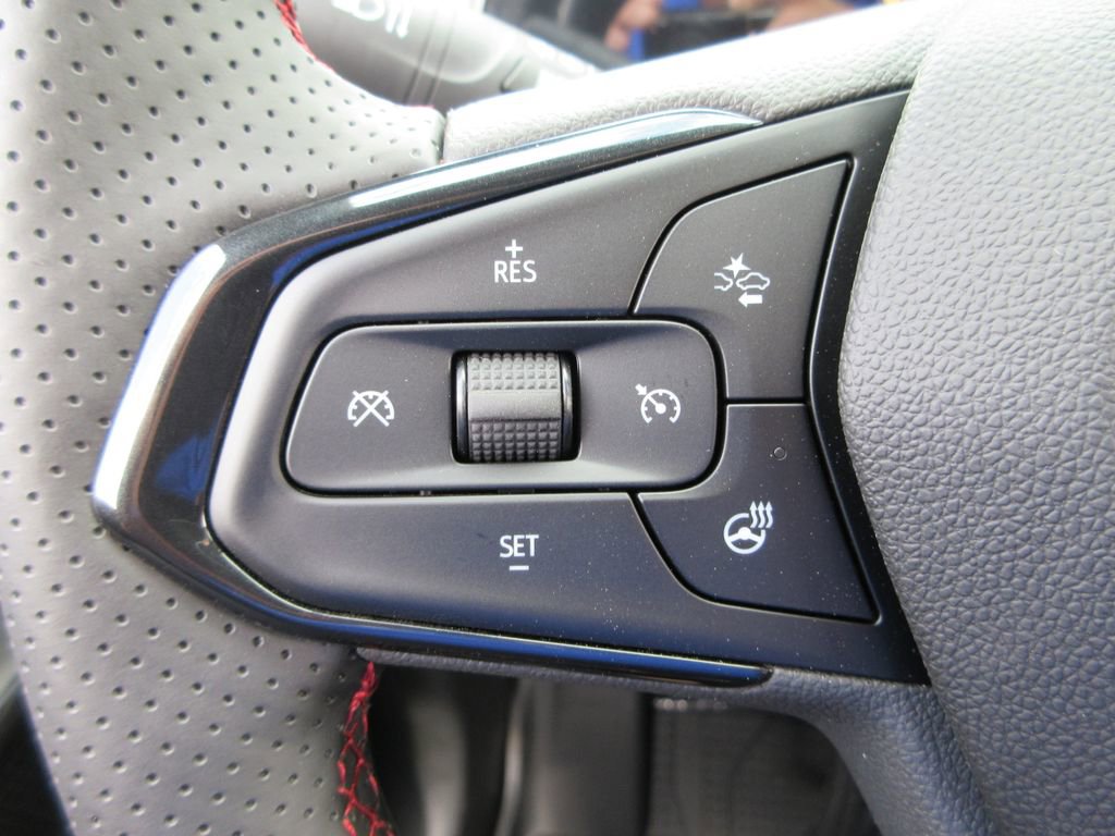 New 2026 Chevrolet Trax RS w/ Sunroof Package FWD image 25