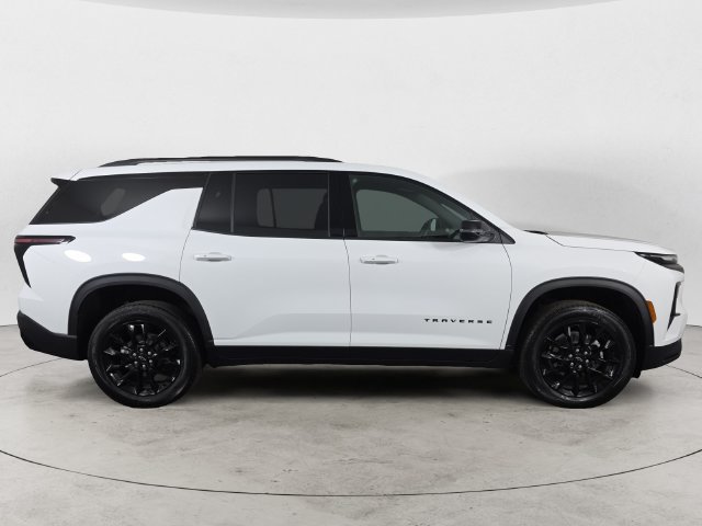 Used 2026 Chevrolet Traverse LT w/ Midnight/Sport Edition AWD/4WD image 4