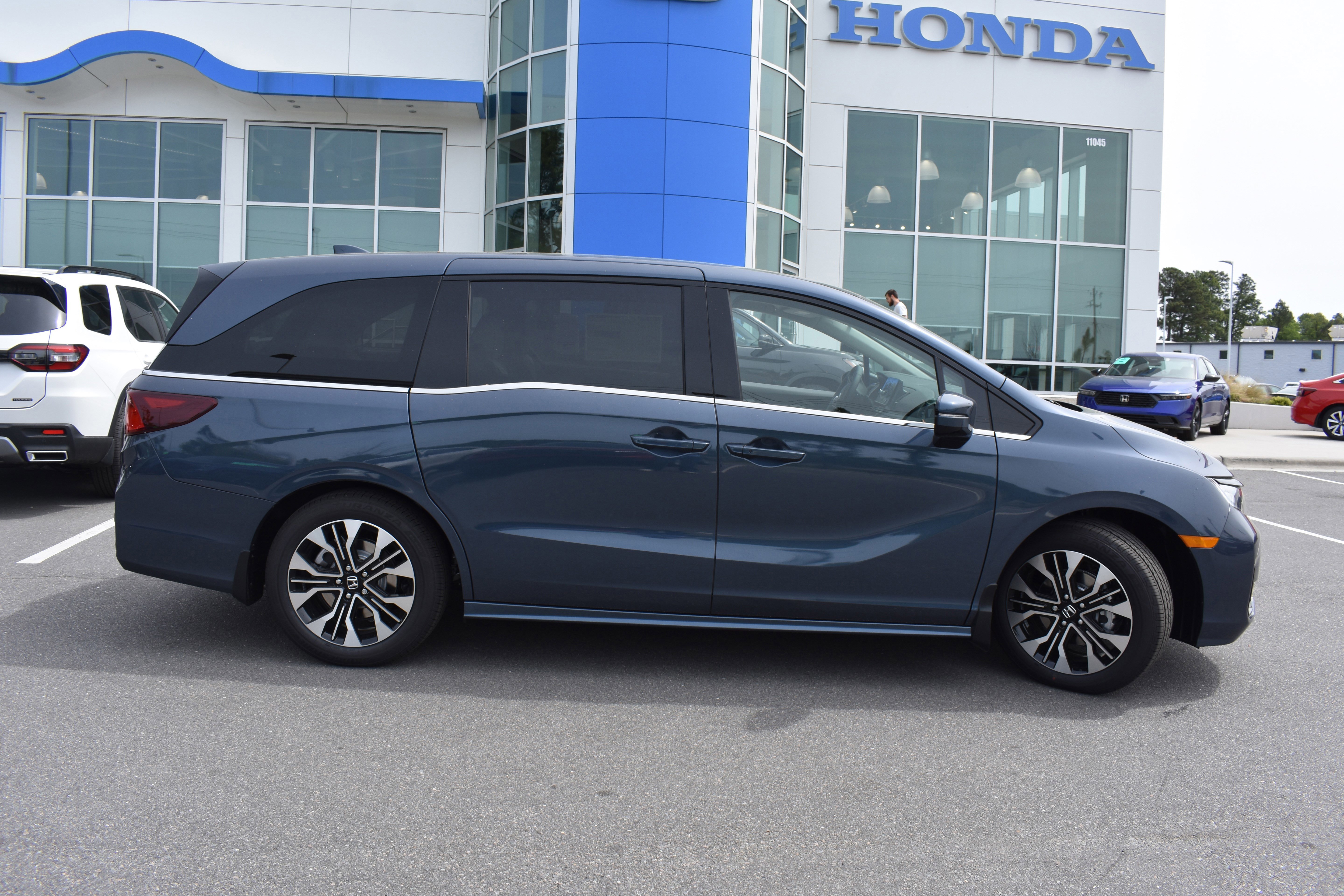 New 2026 Honda Odyssey Elite image 10