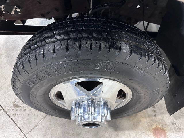 Used 1999 Ford F350 XLT image 9