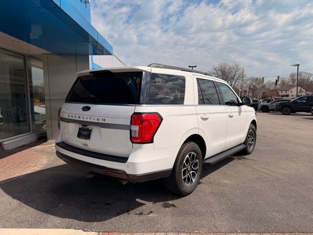 Used 2024 Ford Expedition XLT image 7