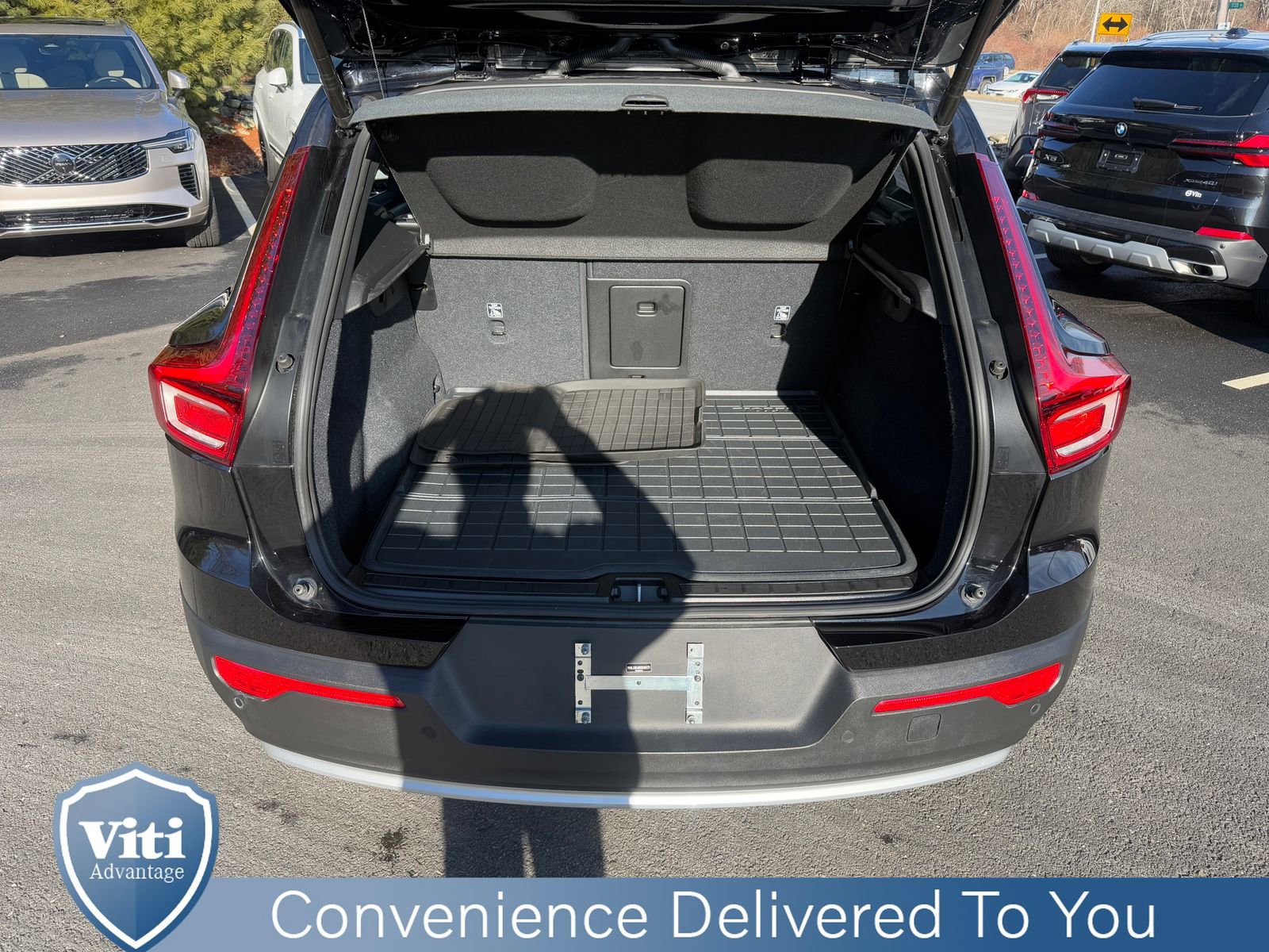 Certified 2025 Volvo XC40 B5 Core w/ Protection Package Premier image 24