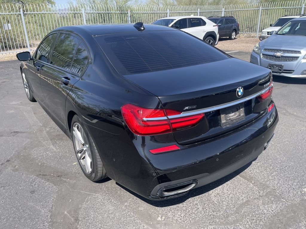 Used 2019 BMW 750i xDrive w/ M Sport Package AWD/4WD image 9