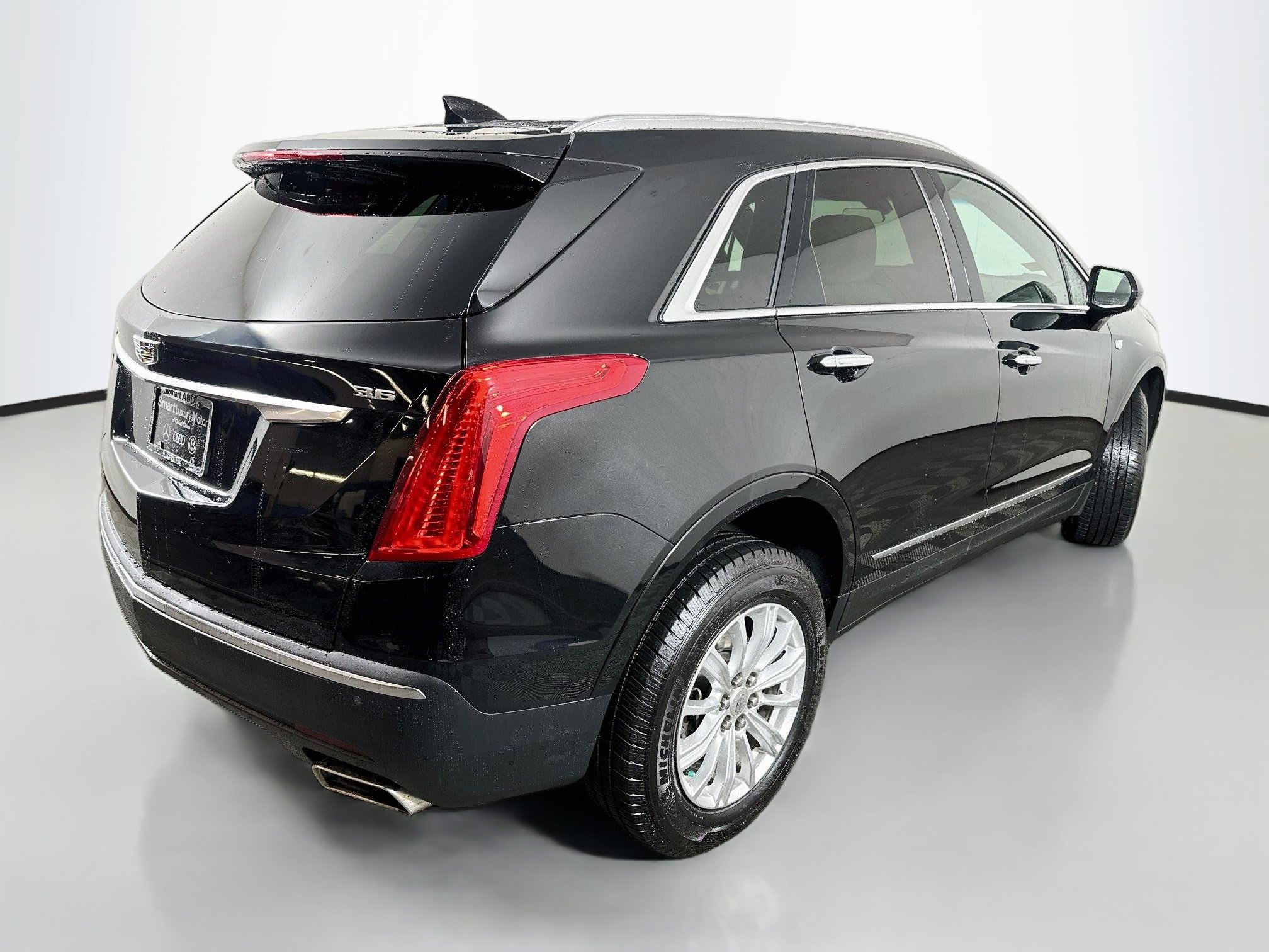 Used 2019 Cadillac XT5 FWD image 7