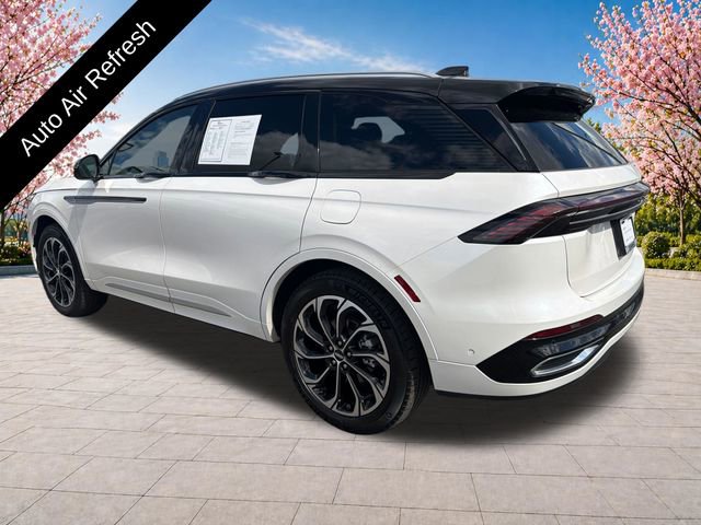Used 2024 Lincoln Nautilus Reserve w/ Equipment Group 202A AWD/4WD image 4